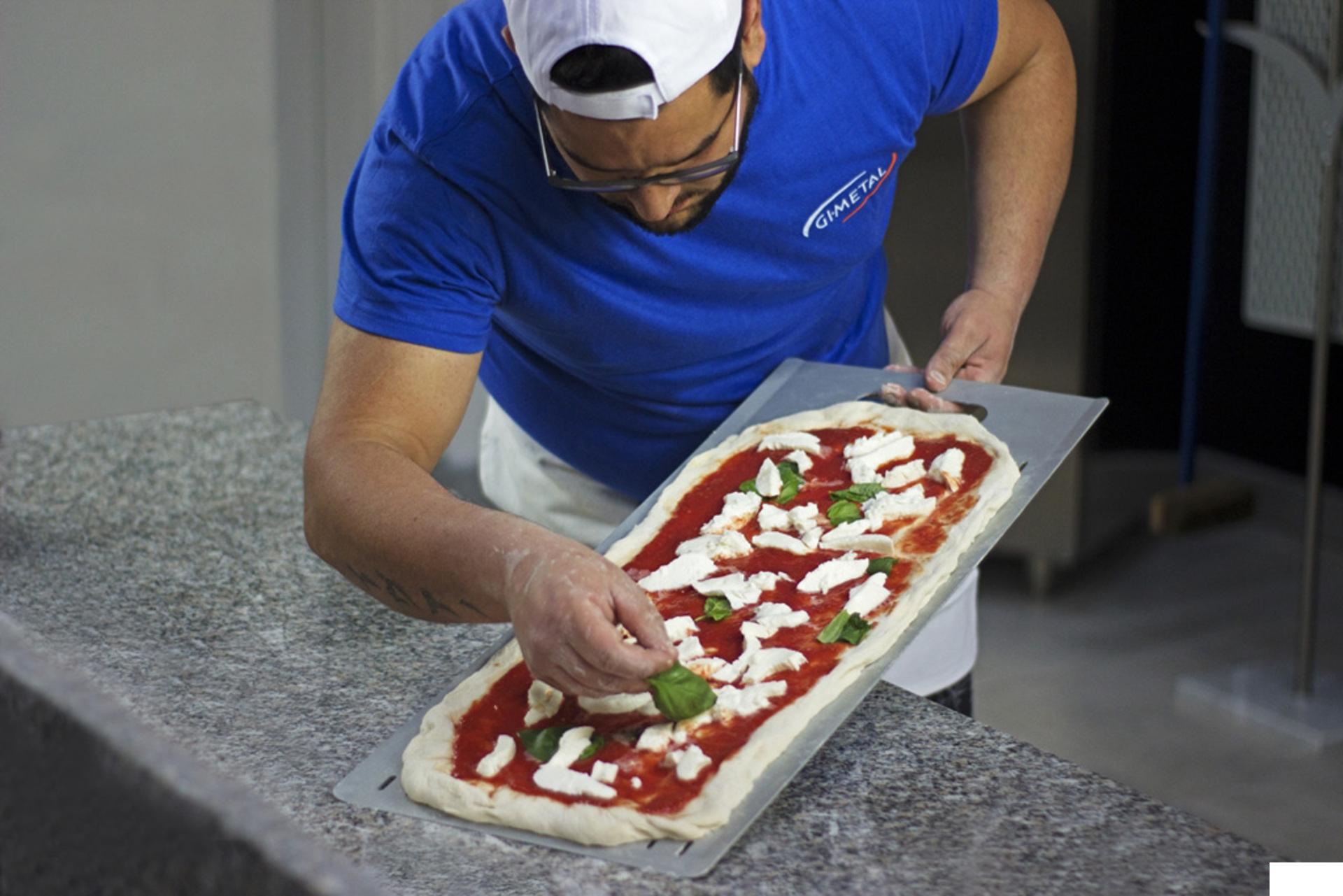 Gi Metal Asse-Pala per Pizza Forata 70 x 40 cm In Alluminio Con Maniglia