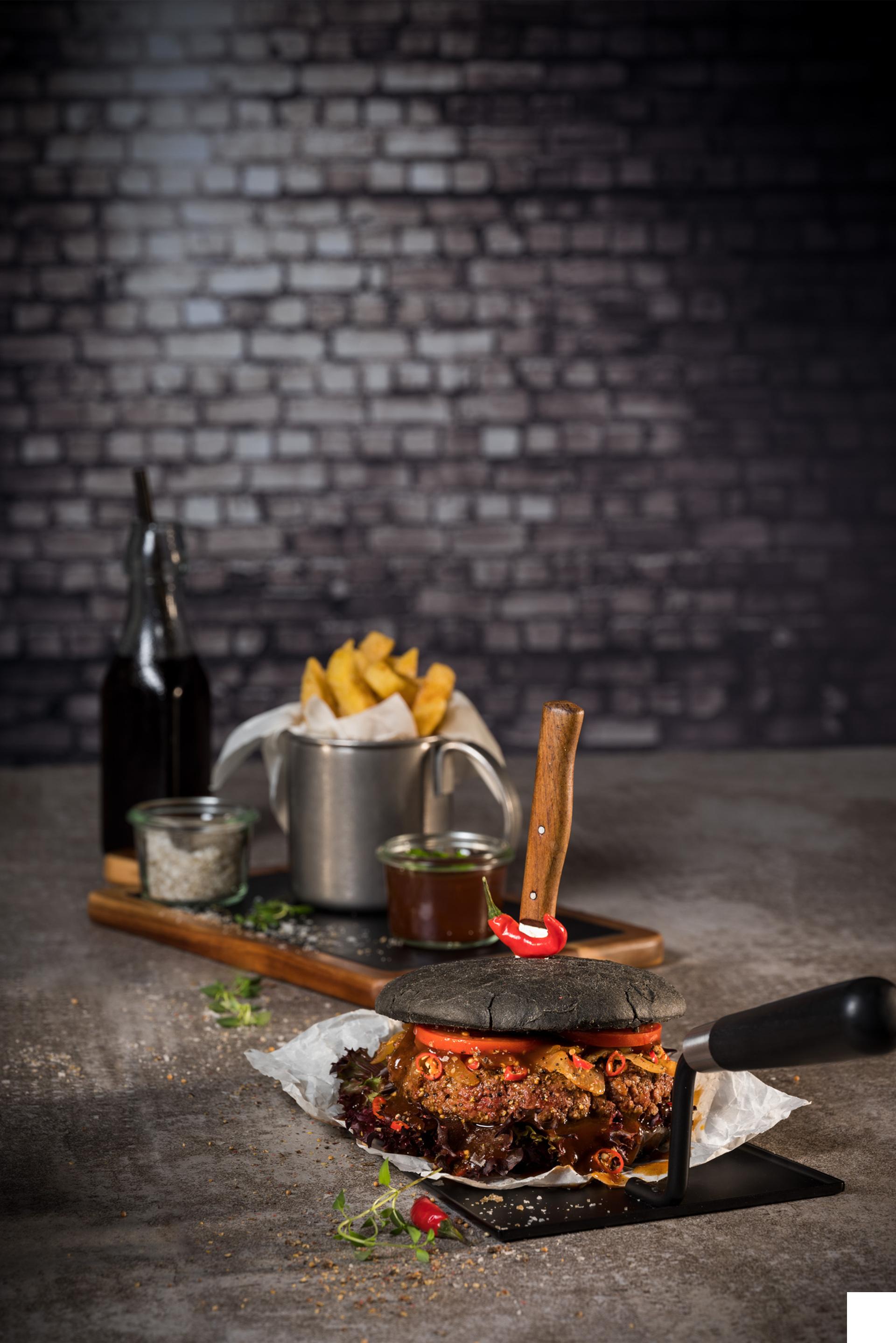 APS Paletta da Servizio Forma Cazzuola Nero - Piatto 23.5 x 15.5 cm, Totale 37 x 15.5 cm, H 12.5 cm Con Manico In Legno 6